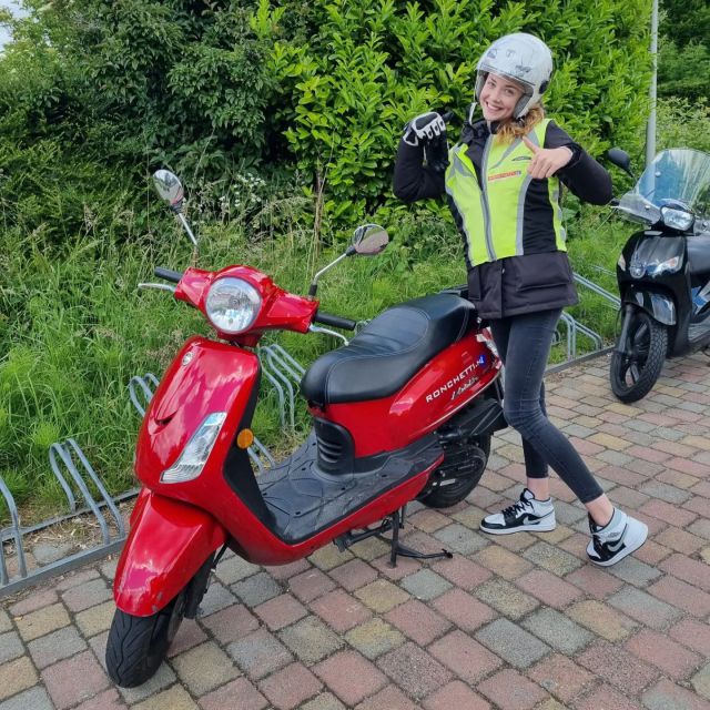 Scooter/bromfiets supertheorie - Verkeersschool Ronchetti